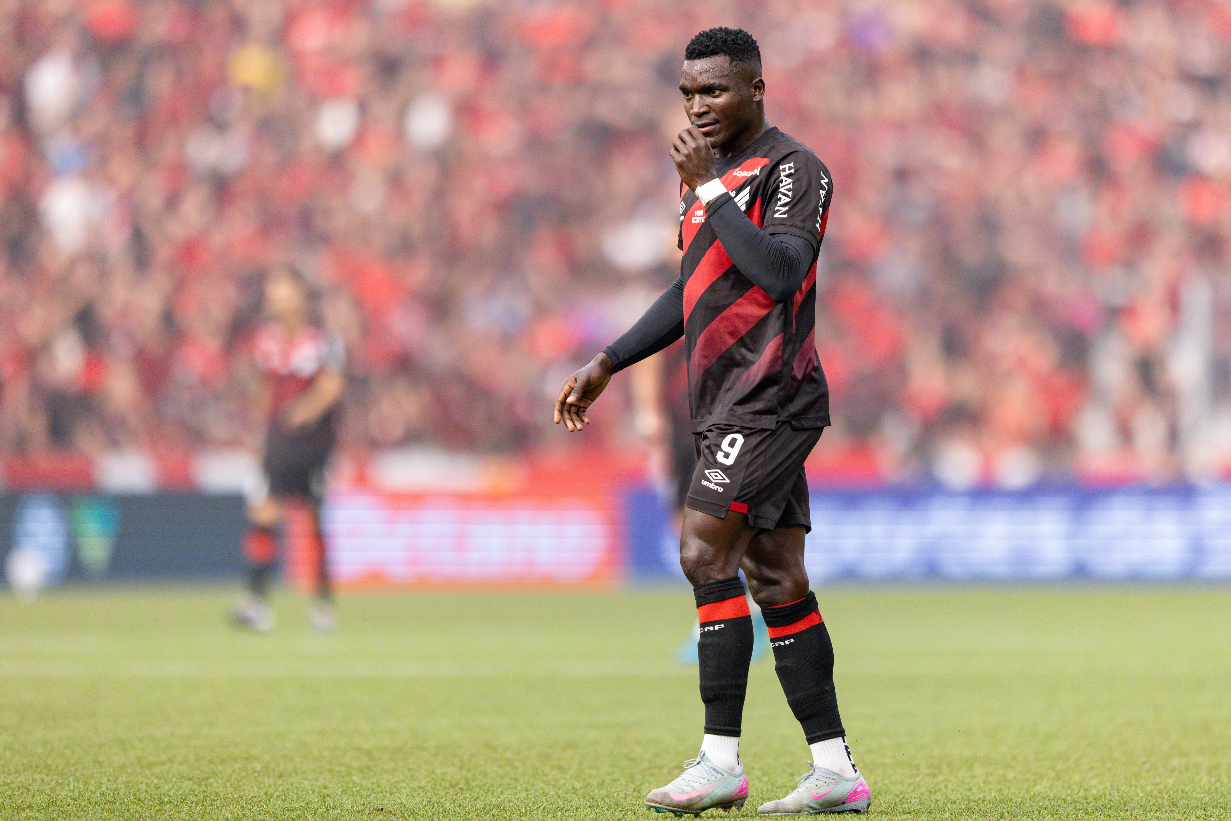 CURITIBA, BRAZIL - MARCH 22: Kevin Viveros of Athletico Paranaense looks on during a Brasileirao 2026 match between Athletico Paranaense and Coritiba at Arena da Baixada on March 22, 2026 in Curitiba, Brazil.  (Photo by Rodolfo Buhrer/Sports Press Photo/Getty Images)