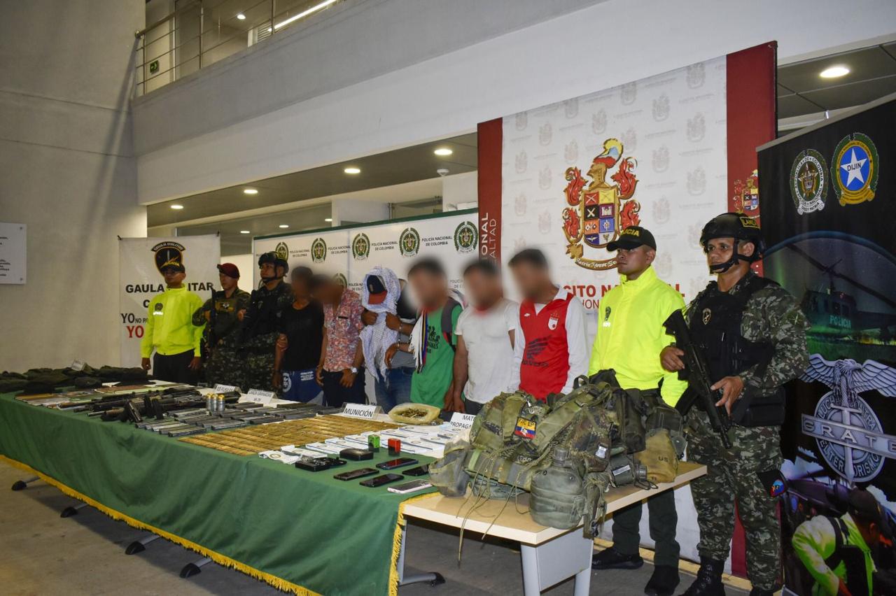 Capturados seis disidentes de alias 'Calarcá' en flagrancia.