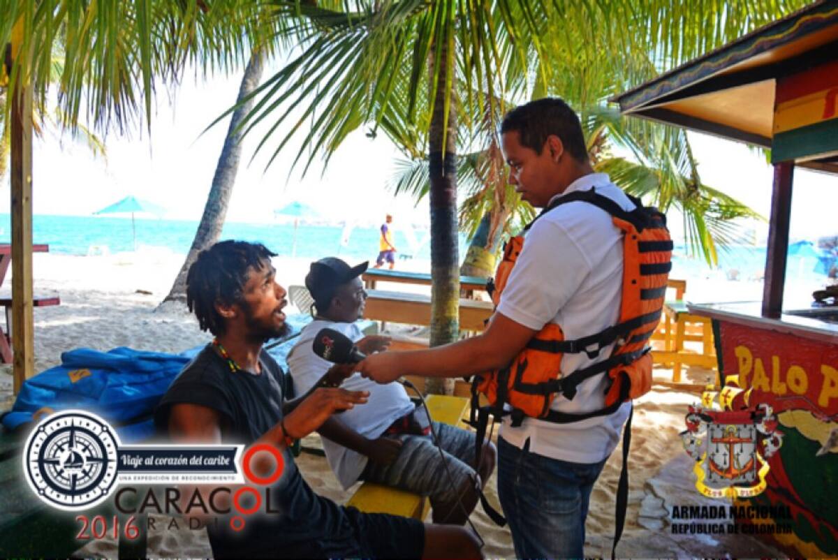 Caracol Radio escucha al os habitantes de la isla 