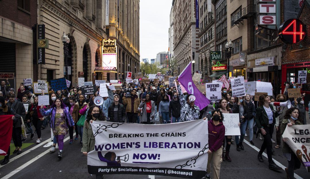 Multitudinarias protestas en EE.UU. por posible anulación de ley de aborto