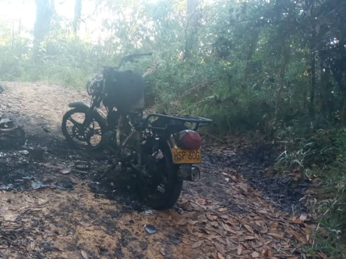 En zona rural de San José de la Montaña quemaron dos motos