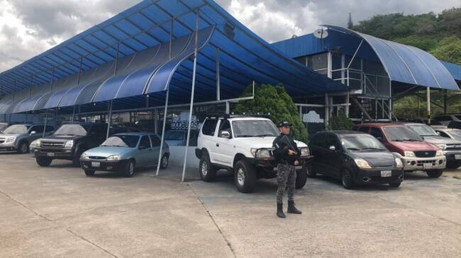 Autos que fueron incautados por contrabando de gasolina a Colombia desde el estado Táchira