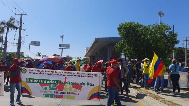 La manifestación se tomó algunas vías como la Pedro de Heredia, Manga, calle larga y avenida Blas de Lezo en el Centro Histórico
