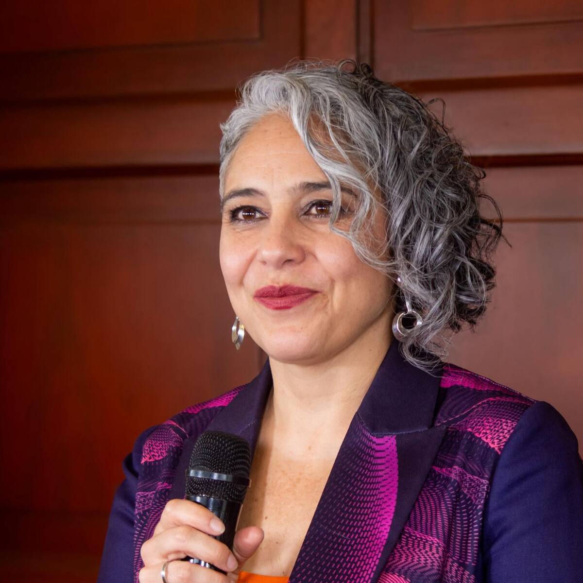 Pizarro participará en la cumbre progresista global en España con líderes internacionales