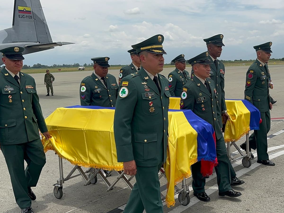 Trasladan con honores al Valle cuerpos de soldados asesinados por el ELN