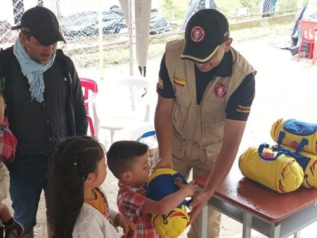 Niños de Marquetalia en Planadas, Tolima, recibieron jornada social