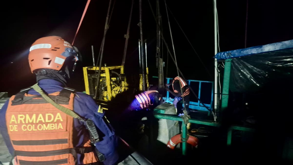 Rescatan a dos personas tras emergencia en embarcación durante mediciones del océano en Buenaventura