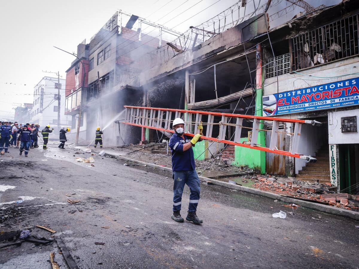 Desolador panorama en zona comercial afectada por incendio en Ibagué