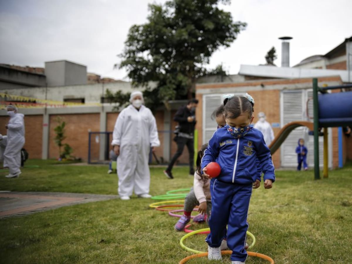 MinEducación: "Colegios privados en Bogotá iniciarán clases en alternancia"