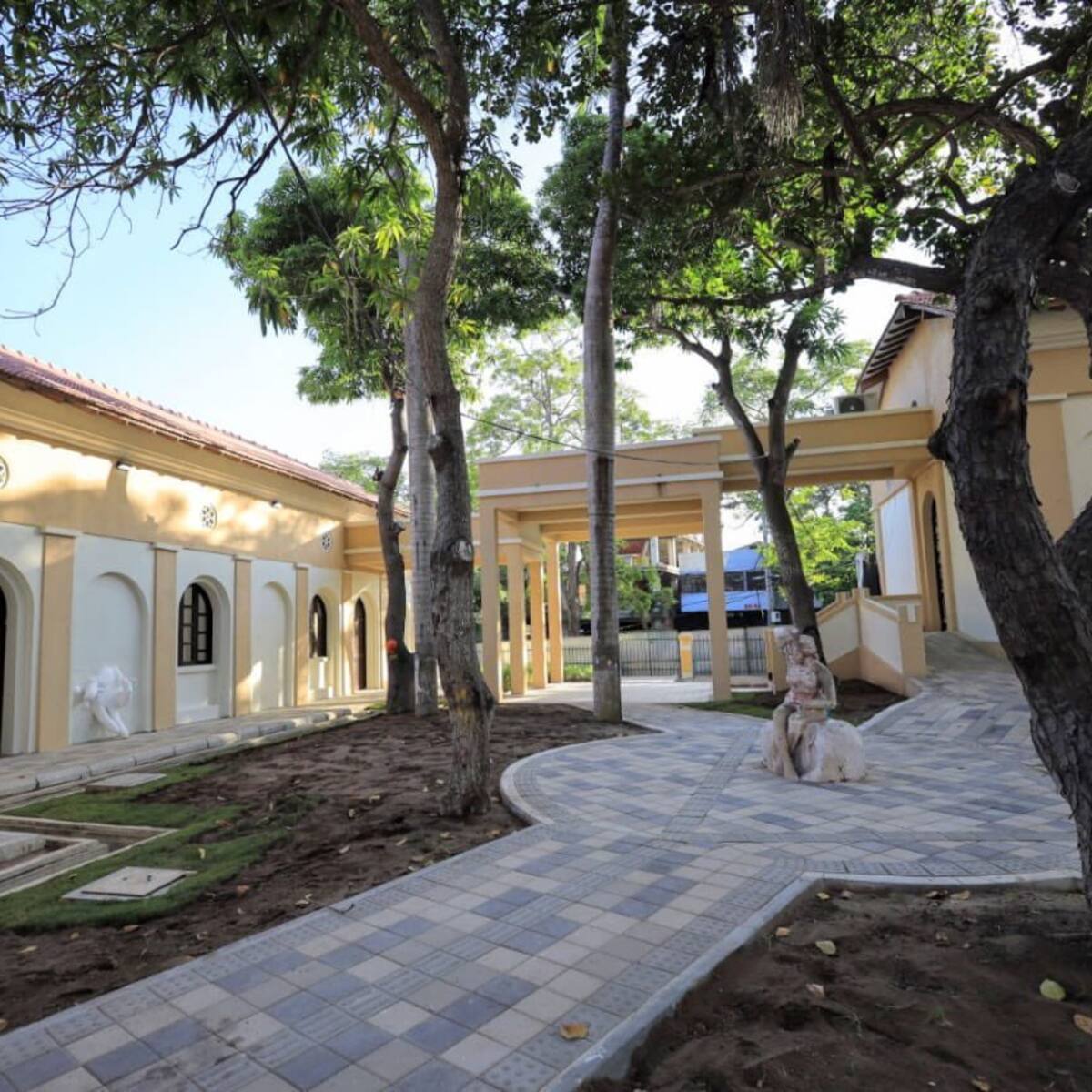 Denuncian retrasos en obras de Bellas Artes