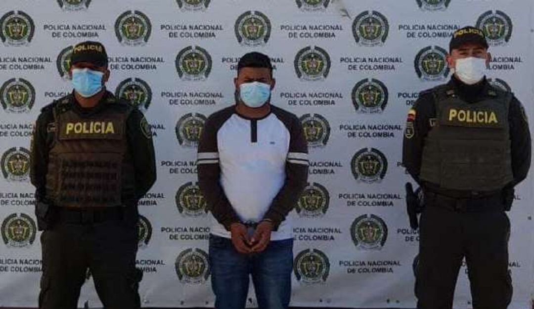 Se trata de Leider Díaz de 21 años, quien sería el presunto autor del homicidio de un hombre en el barrio El Pozón.