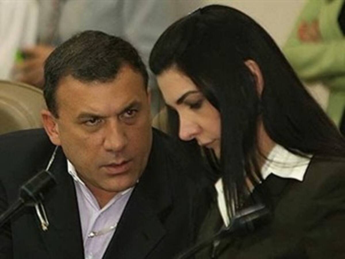 Aplazan audiencia de pérdida de investidura de Roy Barreras y Karime Motta