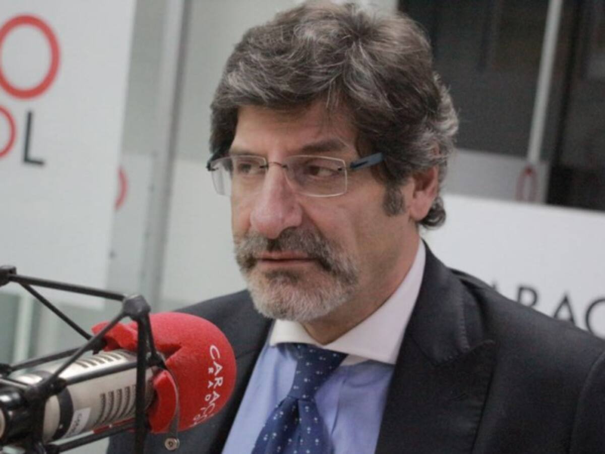 Hay una división clara y latente en Farc: Uribe sobre deserciones