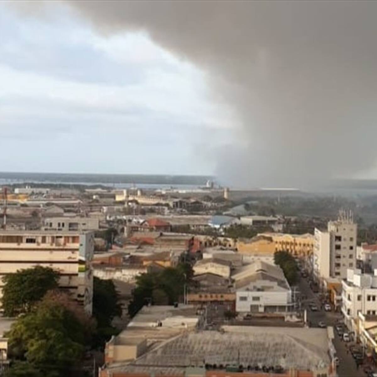 Incendio en el Vía Parque Isla Salamanca afecta al norte de Barranquilla