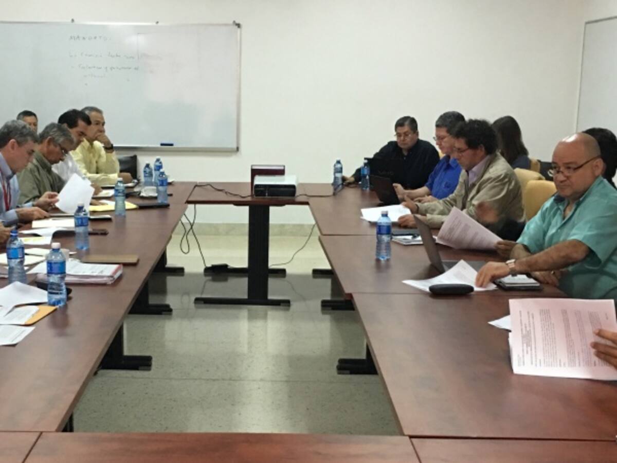 Subcomisión para el fin del conflicto entregó su informe a los negociadores de paz