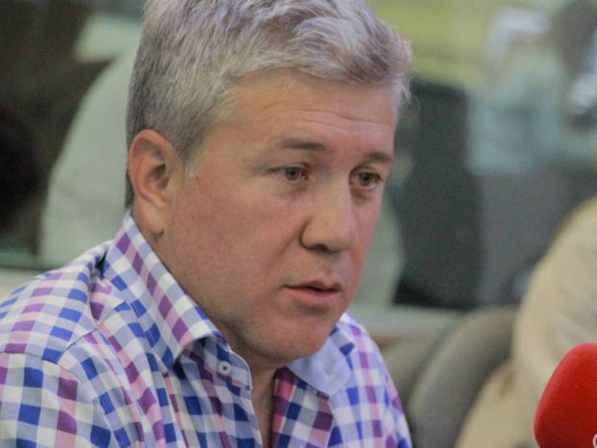 Consultas, un buen negocio para Duque y Petro: Londoño