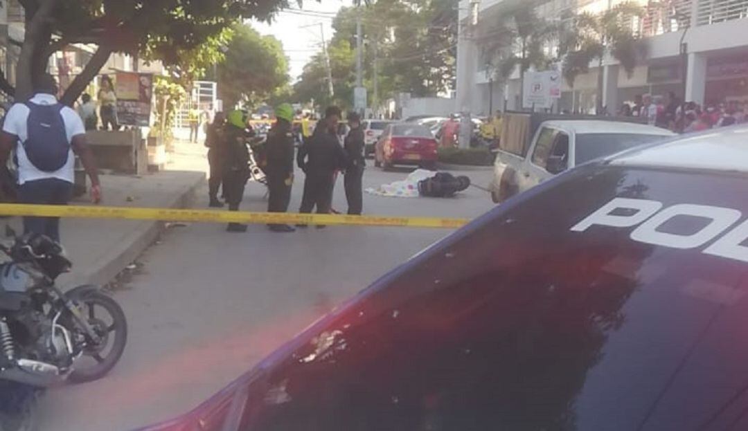 Los sujetos interceptaron a la víctima cuando se movilizaba en una motocicleta por el barrio San José de los Campanos