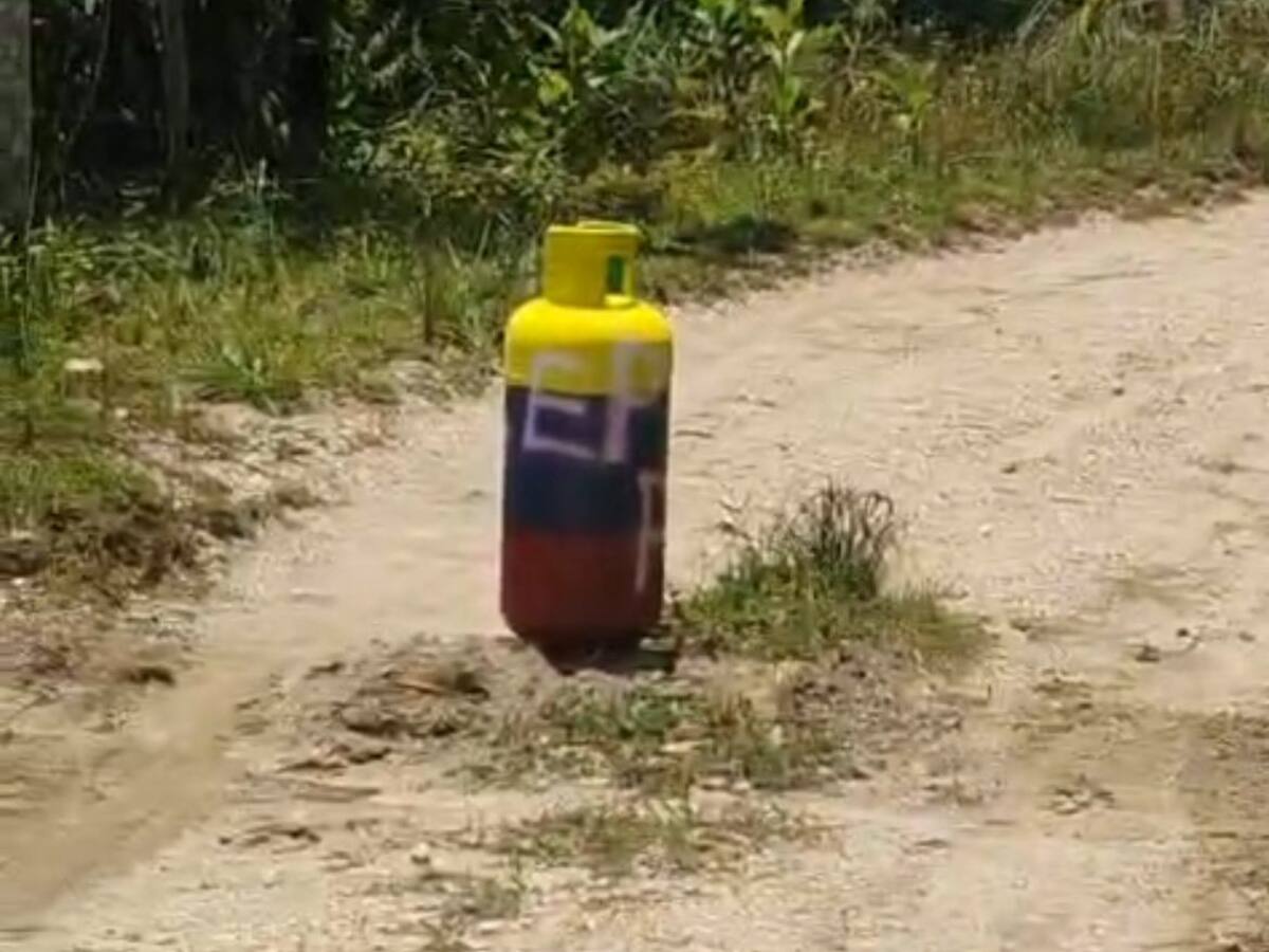 Disidencias Farc instalaron cilindro bomba en una vía de zona rural de Valdivia