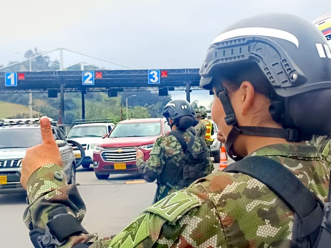 Ejército invita a viajeros a acatar normas de tránsito y reportar cualquier situación a la línea 147.