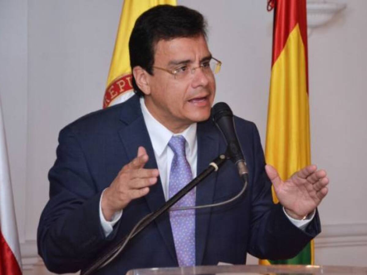 Ramsés Vargas regresa a Barranquilla en medio de protestas en Uniautónoma