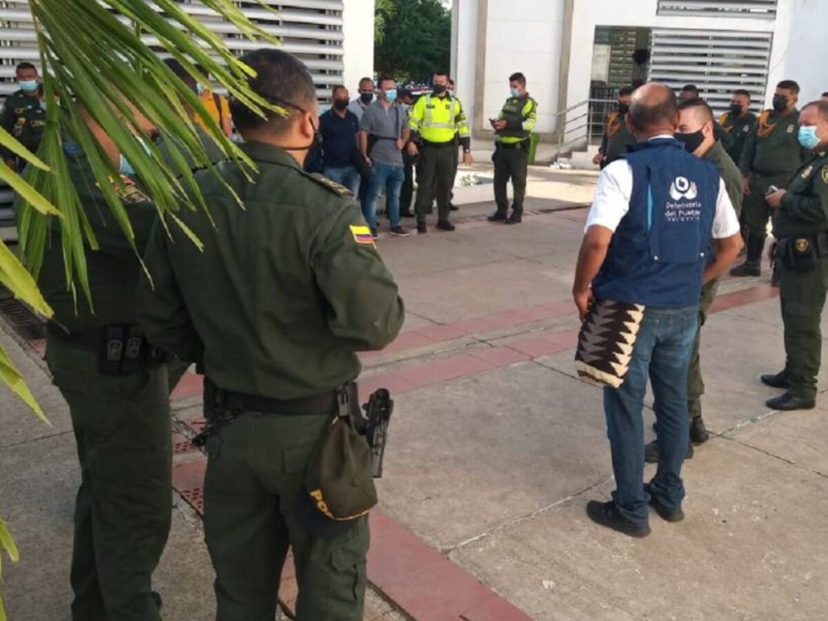 Grupo de derechos humanos de la Policía acompaña protestas en Bolívar