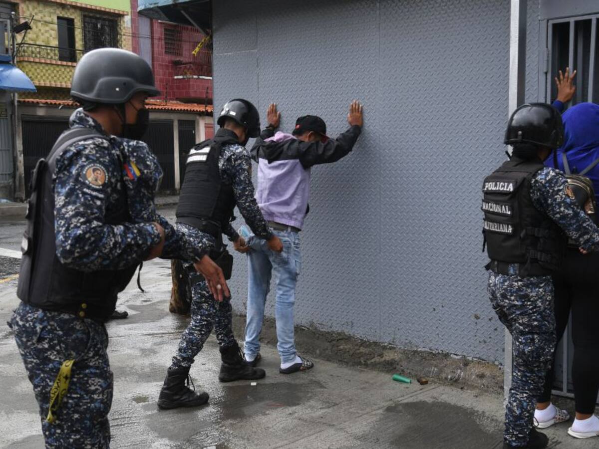 Detuvimos paramilitares colombianos vinculados a criminales: Venezuela
