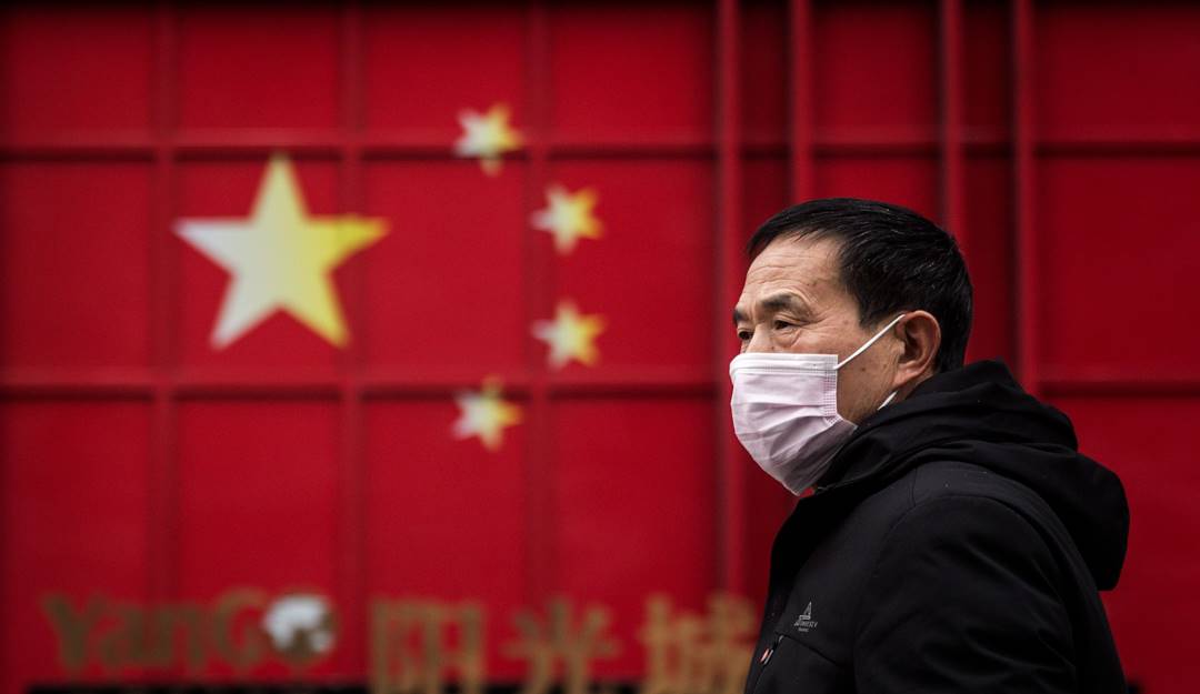 En China se mantiene el uso del tapabocas ante los contagios de COVID-19.                 Foto: Getty 