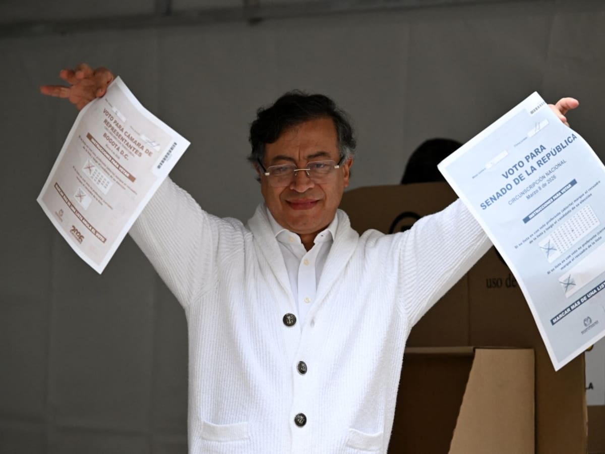 Elecciones: Petro convoca a abogados a validar presunta diferencia entre preconteo y votos en urnas