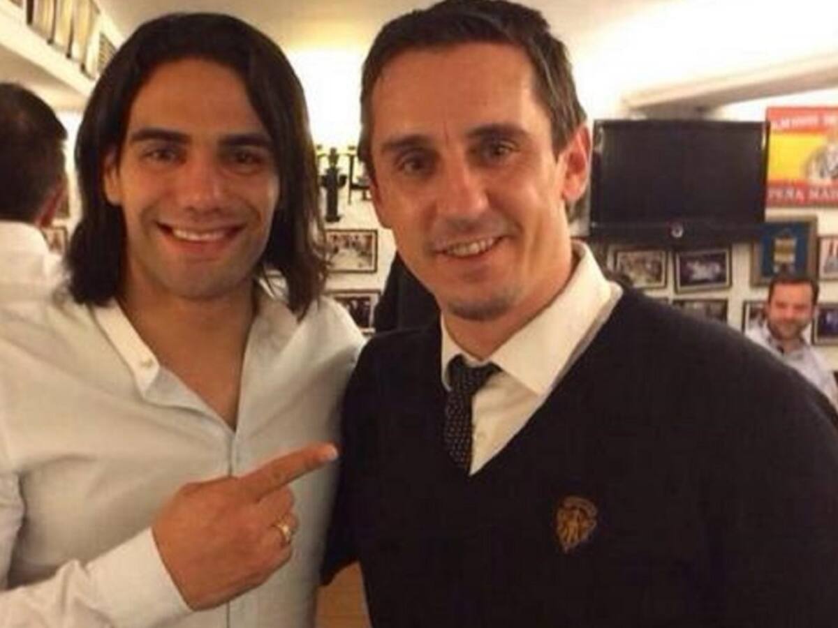 Neville comparó a Falcao con posible nuevo refuerzo del Manchester United