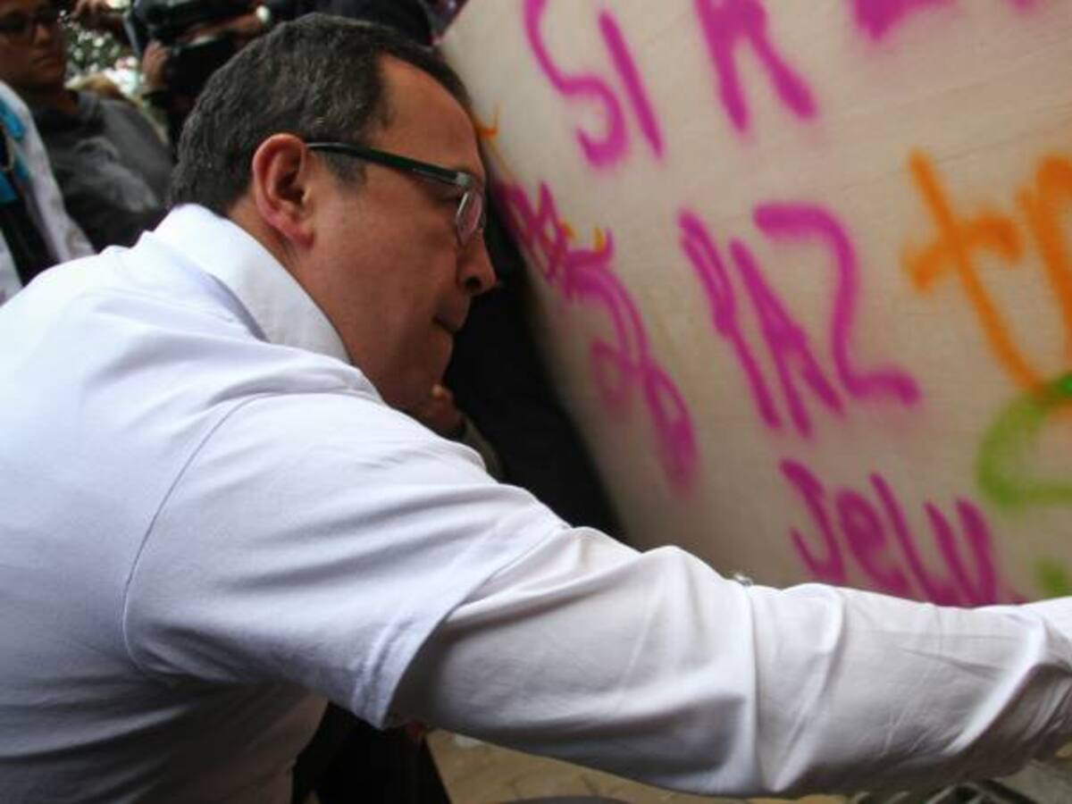 Los "chicharrones" que deja el director del SENA para ir a la campaña del Sí