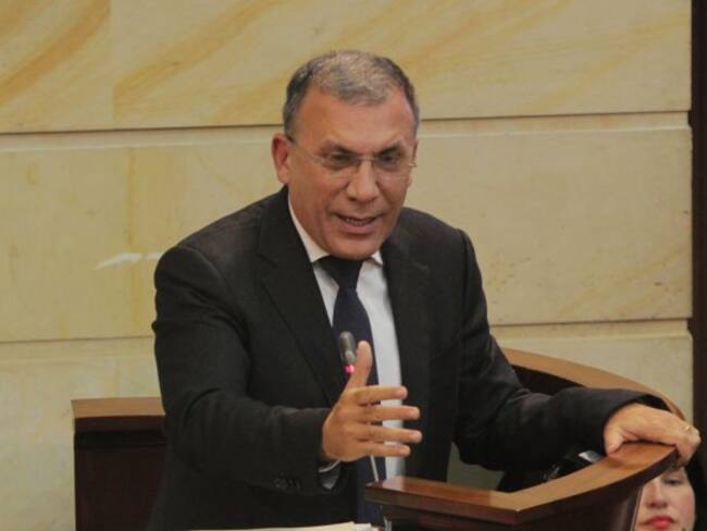 La U y Cambio Radical acuerdan fusión para desbaratar mayorías del Gobierno