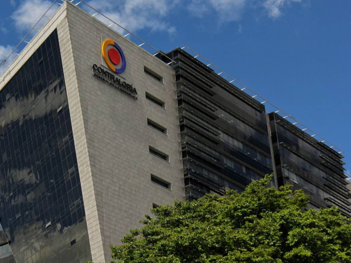 Contralor Felipe Córdoba se defiende de críticas por viaje a San Andrés