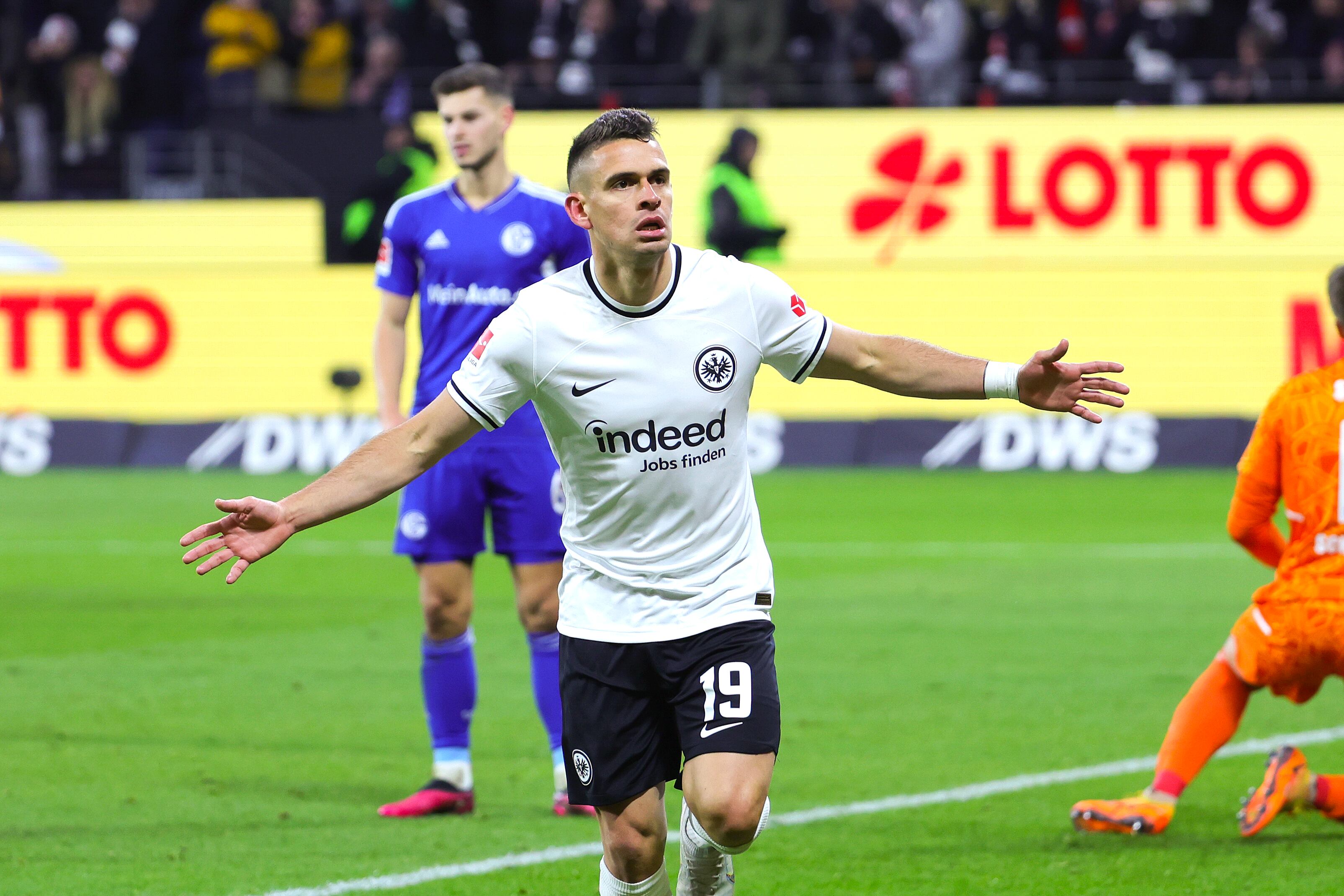 Rafael Santos Borré volvió al gol con el Eintracht Frankfurt. (Photo by Joachim Bywaletz/DeFodi Images via Getty Images)