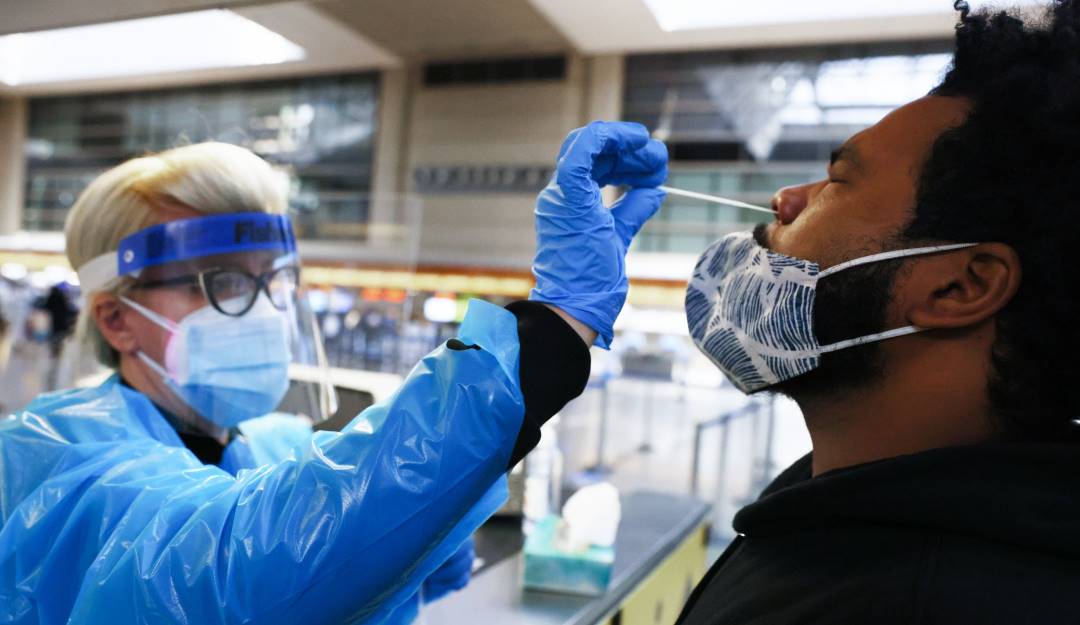 Toma de pruebas contra el coronavirus en California, Estados Unidos. Foto: Getty