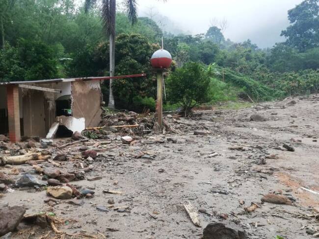 Universidades reciben ayudas para afectados