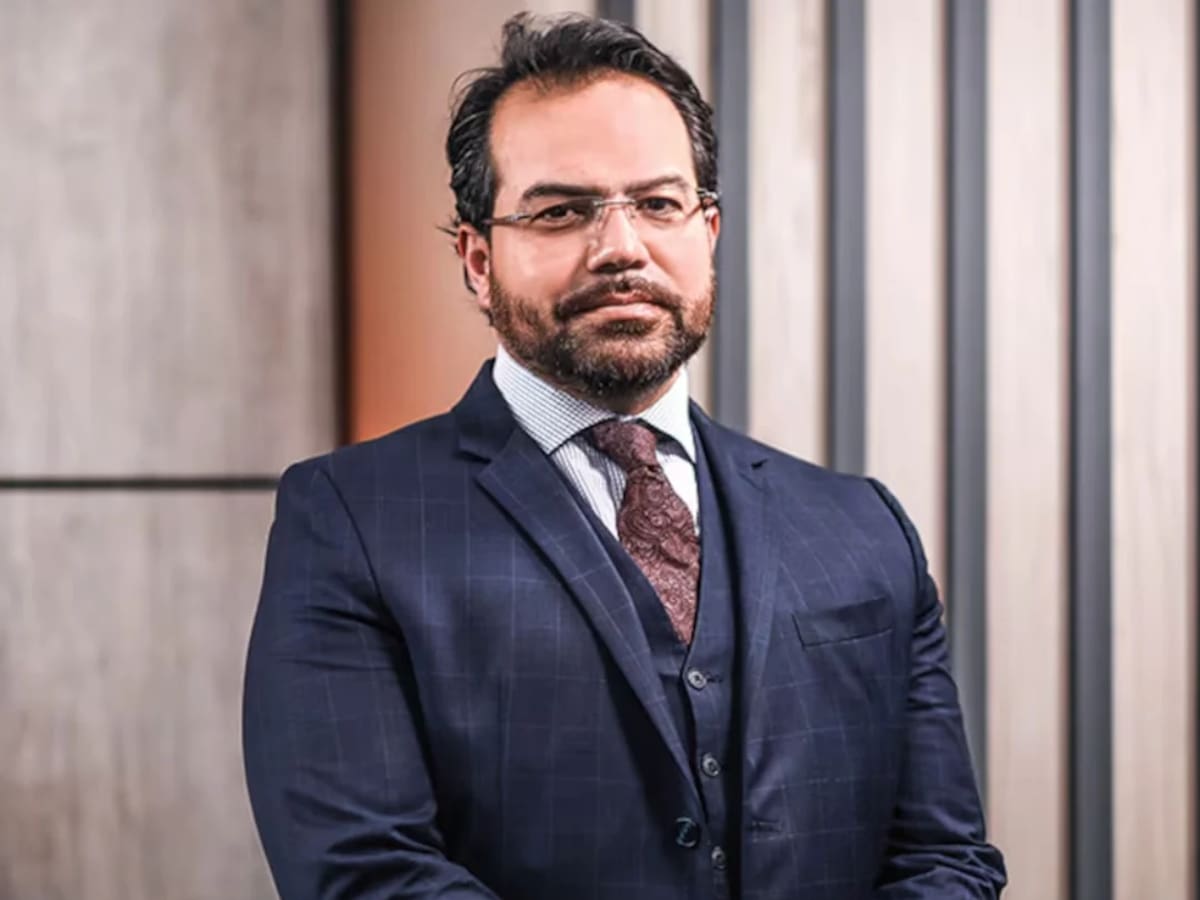 Abogado de Petro acusó a Gloria Arizabaleta de presiones e “intereses oscuros” en Comisión