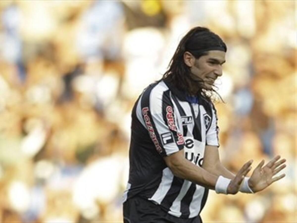 La diferencia competitiva entre Falcao y Jackson es la liga: El Loco Abreu