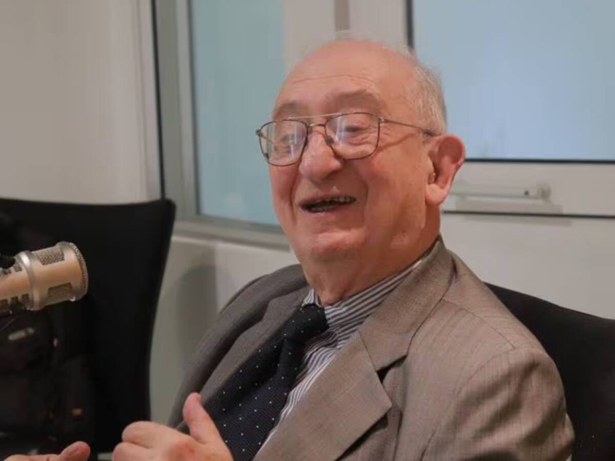 ‘Es bueno saberlo’, el libro de Manuel Drezner “para leer en el baño y en todo lugar”