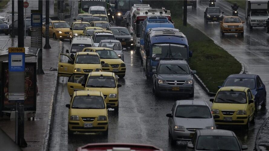Personería de Bogotá recibe denuncias de taxistas por inseguridad y sobrecostos. Foto: Colprensa