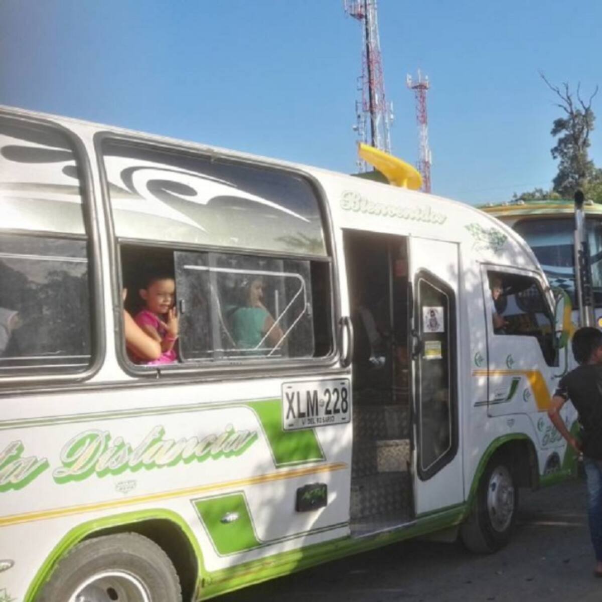 Piden revisar temas de aforos en el transporte público ante retorno a clase