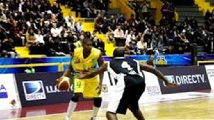 Bambuqueros le ganó a Piratas el duelo por el liderato de la Liga de Baloncesto