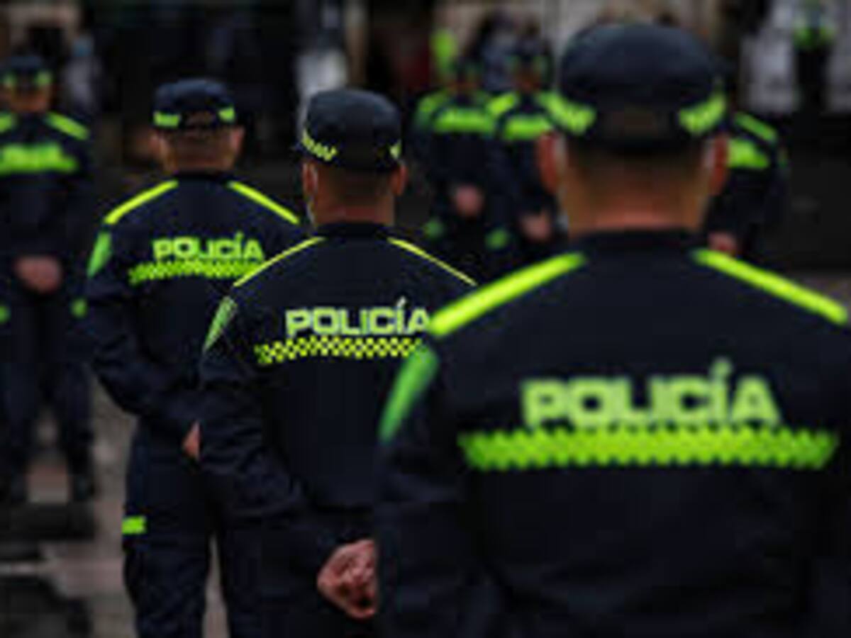 Por agredir a un hombre porque escuchaba música a alto volumen, destituyen un Policía en Armenia