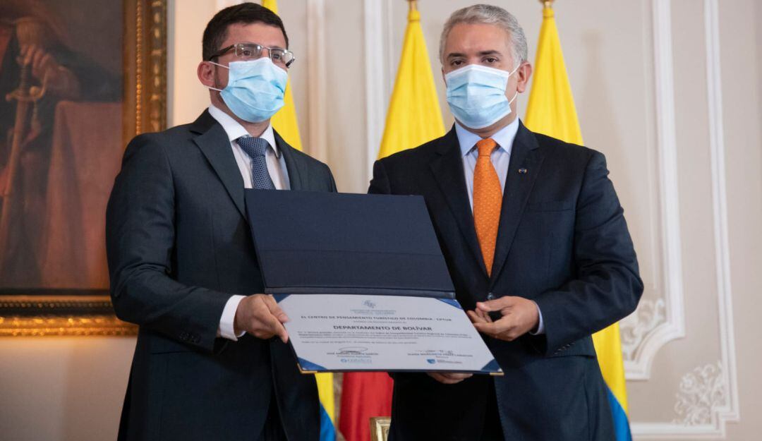 Este reconocimiento fue entregado por el presidente de la República Iván Duque al director de ICULTUR Iván Sanes en la Casa de Nariño