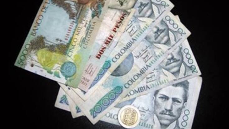 Echeverry desmiente que haya favorecido a evasores del 4 por mil