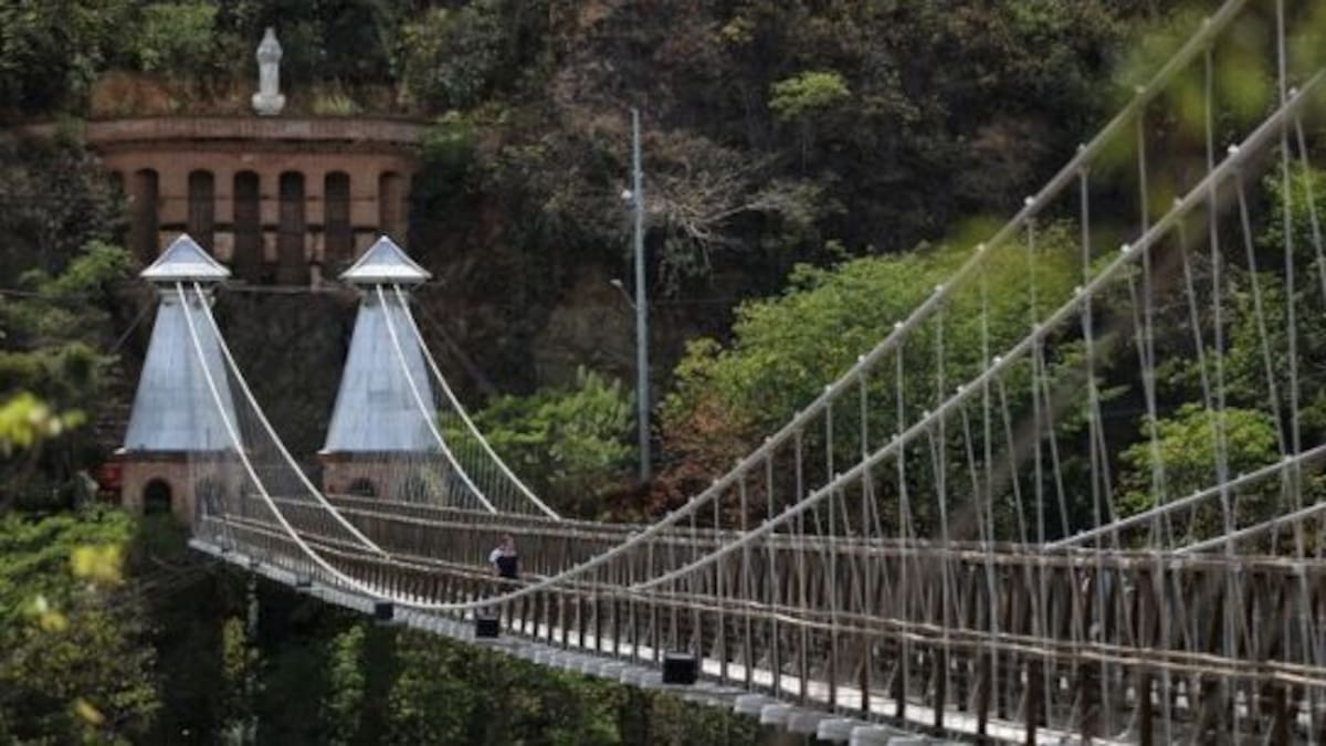Por un alto deterioro, cierran el acceso al Puente de Occidente durante ocho meses