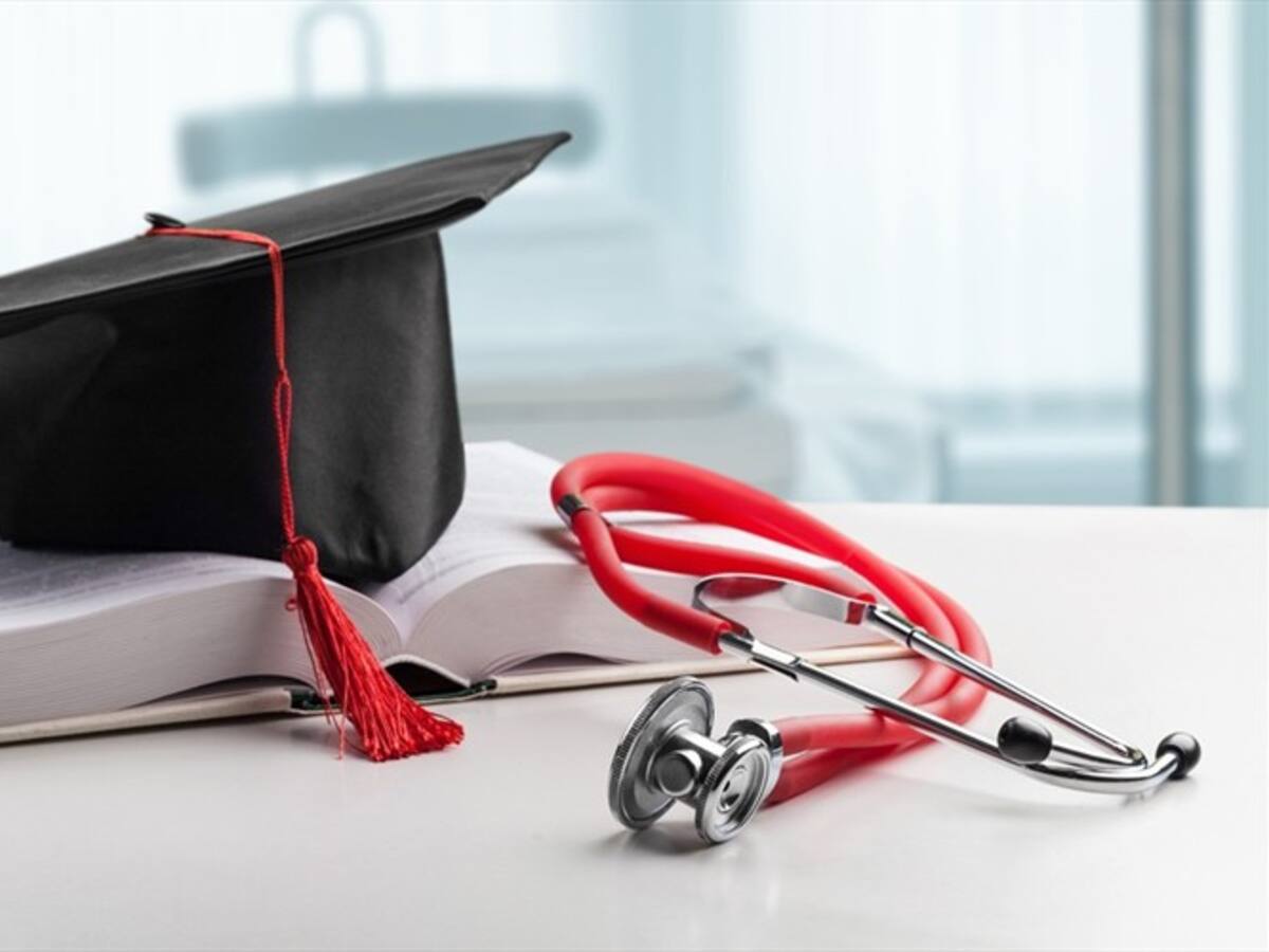 Médicos denuncian negligencia de Mineducación en convalidación de especializaciones