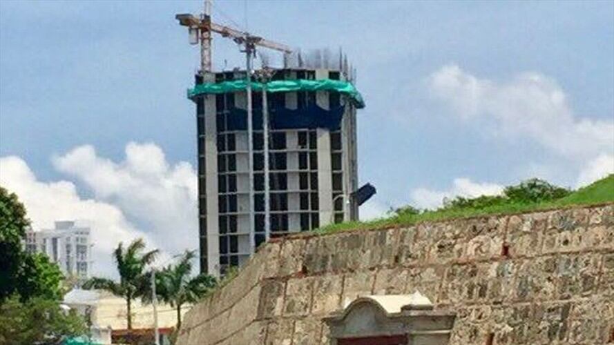 La Sociedad de Ingenieros y Arquitectos de Bolívar asegura que desde la Alcaldía se dieron los vistos buenos para que se aprobara la licencia de construcción. Foto: Carlos Ardila