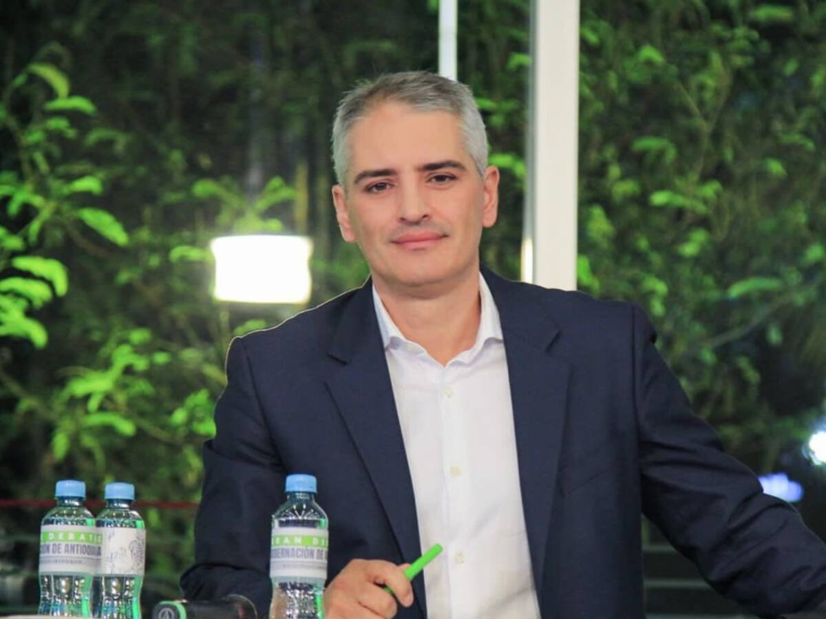 Gobernador de Antioquia cuestionó apoyo de la UNP a criminales y no a alcaldes amenazados