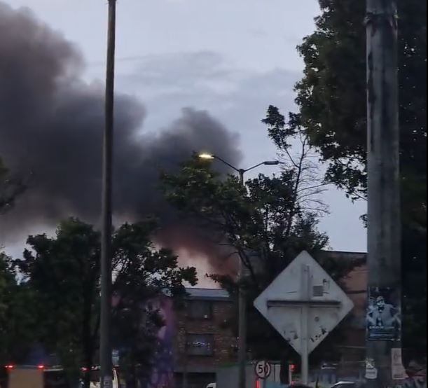 Incendio en fábrica metalmecánica de Engativá. Foto: Bomberos.