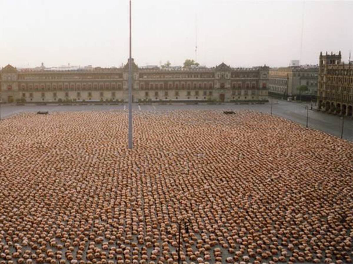 El desnudo artístico de Juan pablo Calvás, periodista de La W